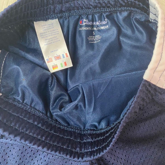 ✰ Champion Shorts ✰ - Picture 3 of 3